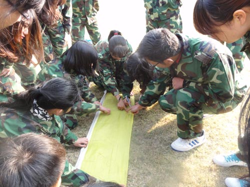 东莞体验式拓展培训-团队组建