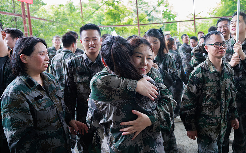 凝心聚力拓展训练